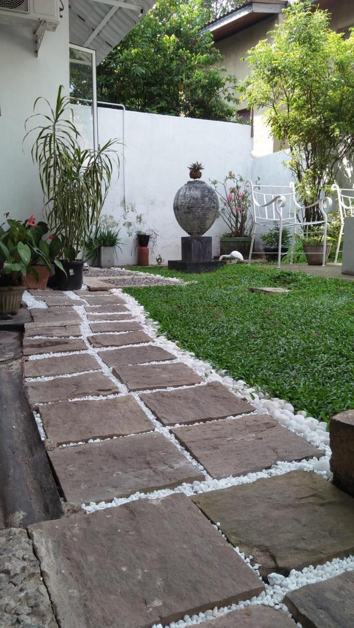 Mini'S Residence Colombo Buitenkant foto